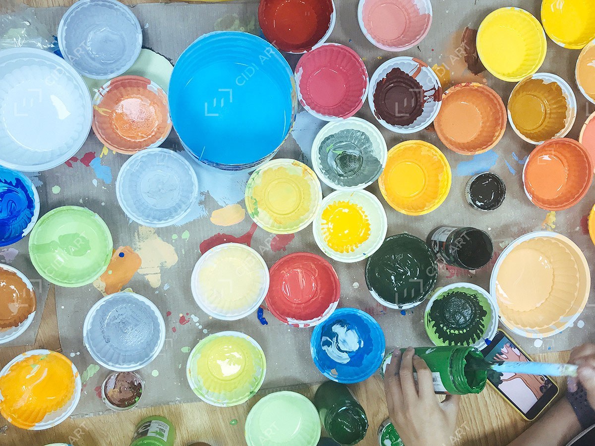 Sơn Acrylic an toàn vẽ mầm non