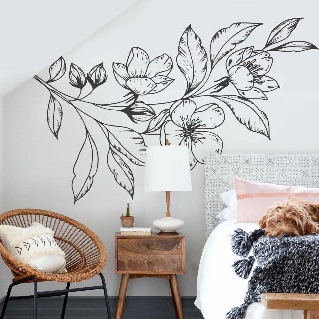 Vẽ tranh tường phòng ngủ đơn giản với mẫu tranh đen trắng chủ đề hoa lá thiên nhiên
