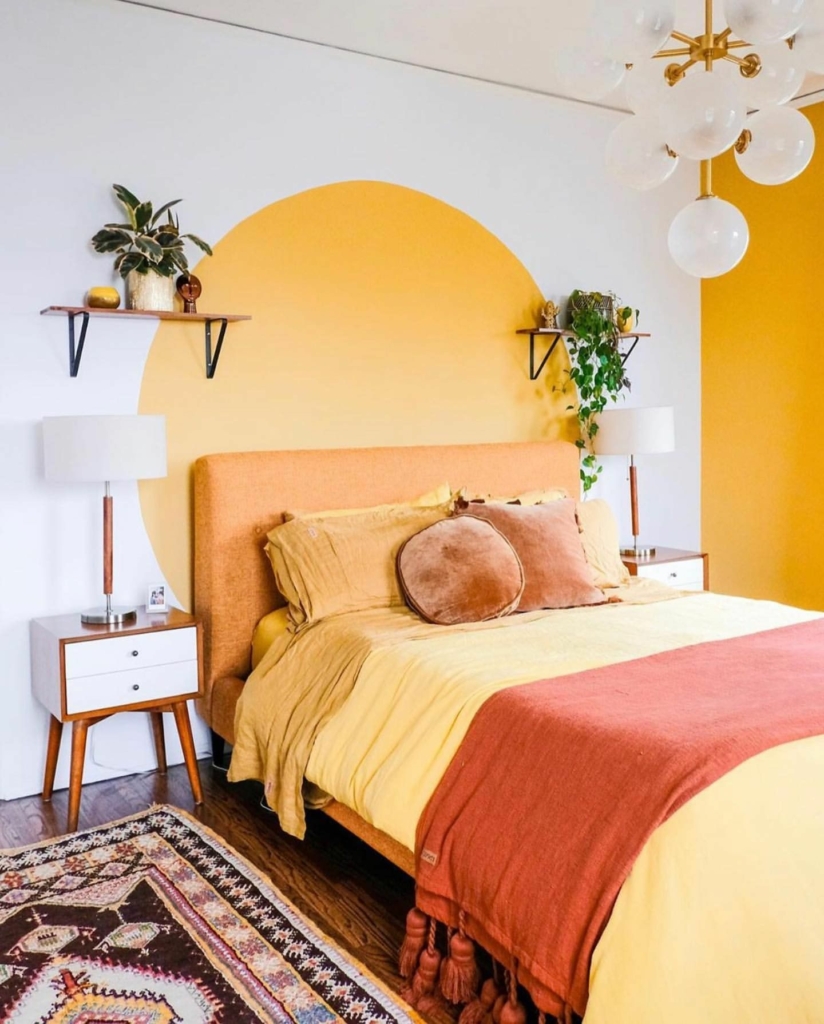 Vẽ tranh tường phòng ngủ đơn giản với mẫu tranh decor phong cách Boho cực đơn giản