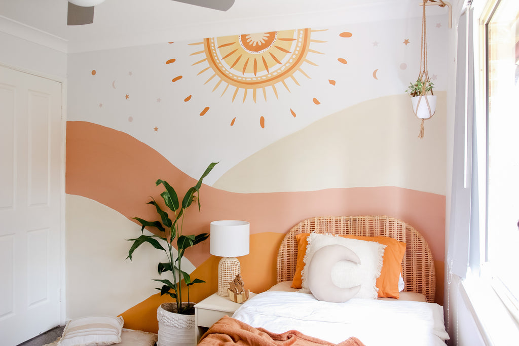 Vẽ tranh tường phòng ngủ đơn giản với mẫu tranh decor phong cách Boho 