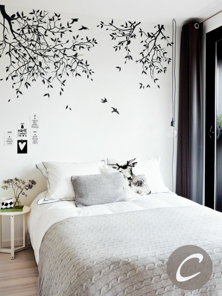 Vẽ tranh tường phòng ngủ với mẫu tranh thiên nhiên