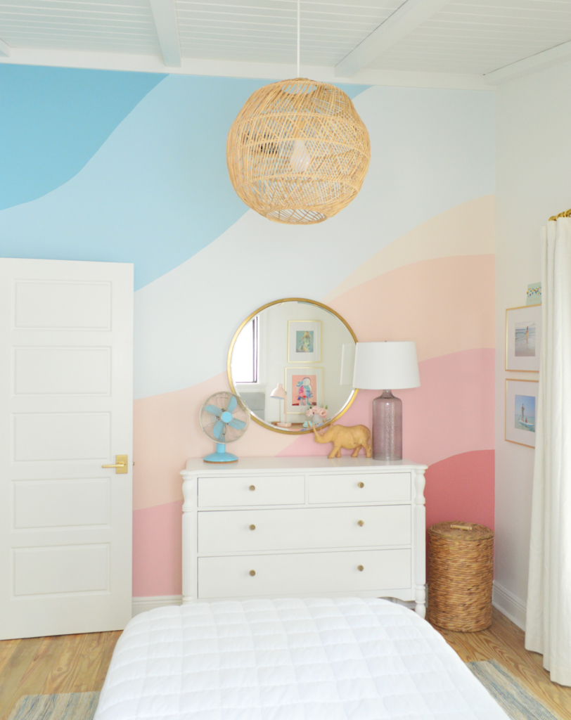 Vẽ tranh tường phòng ngủ cute sủ dụng tone màu pastel